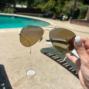 Ray-Ban Gold Aviator Sunglasses with Gradient Lenses